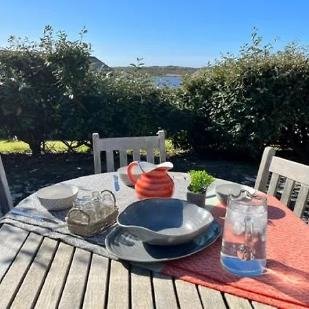 Detached Overlooking In Connemara バリーコニーリー